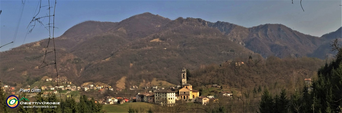 51 Vista panoramica su Poscante e i suoi monti.jpg